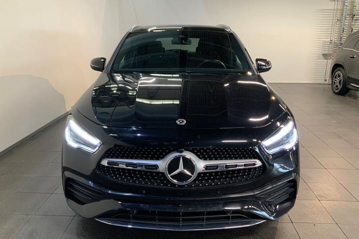 Sort Mercedes GLA220 d fra 2020