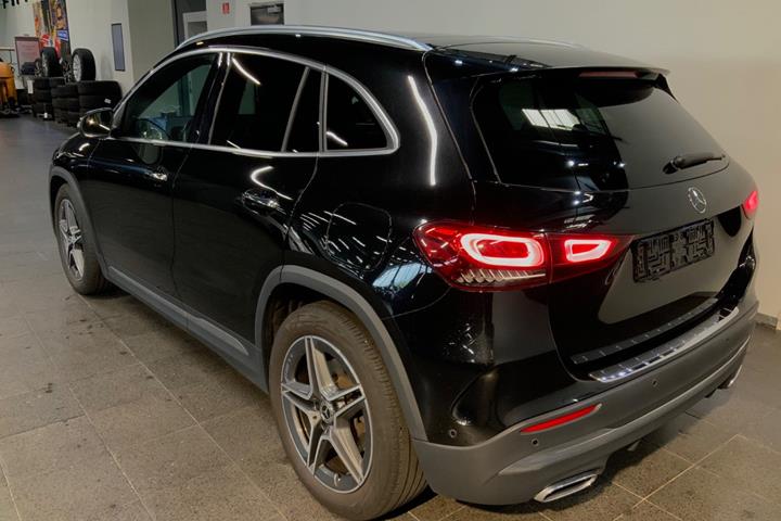 Sort Mercedes GLA220 d fra 2020