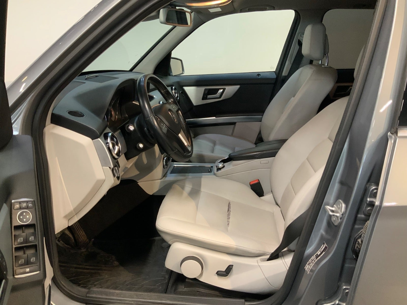 Grå Mercedes GLK220 fra 2013
