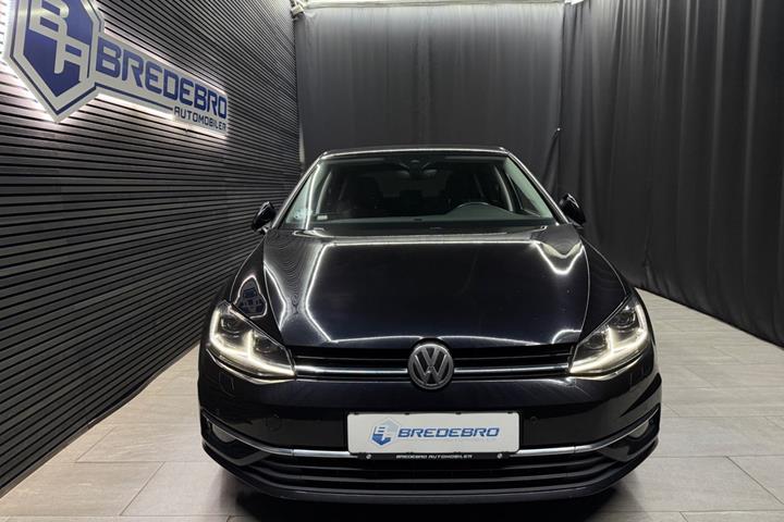 Sort VW Golf VII fra 2017