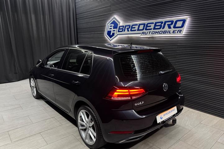 Sort VW Golf VII fra 2017