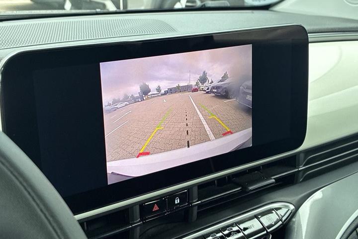 Hvid Fiat 500e fra 2023