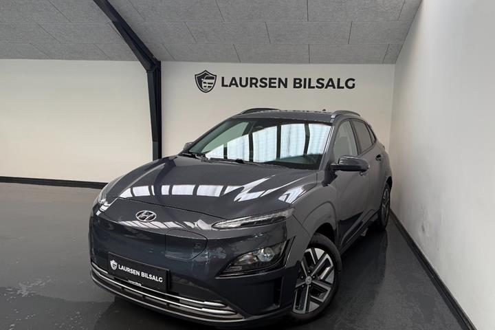 Grå Hyundai Kona fra 2022