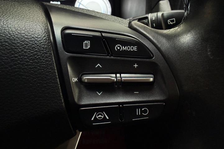Grå Hyundai Kona fra 2022