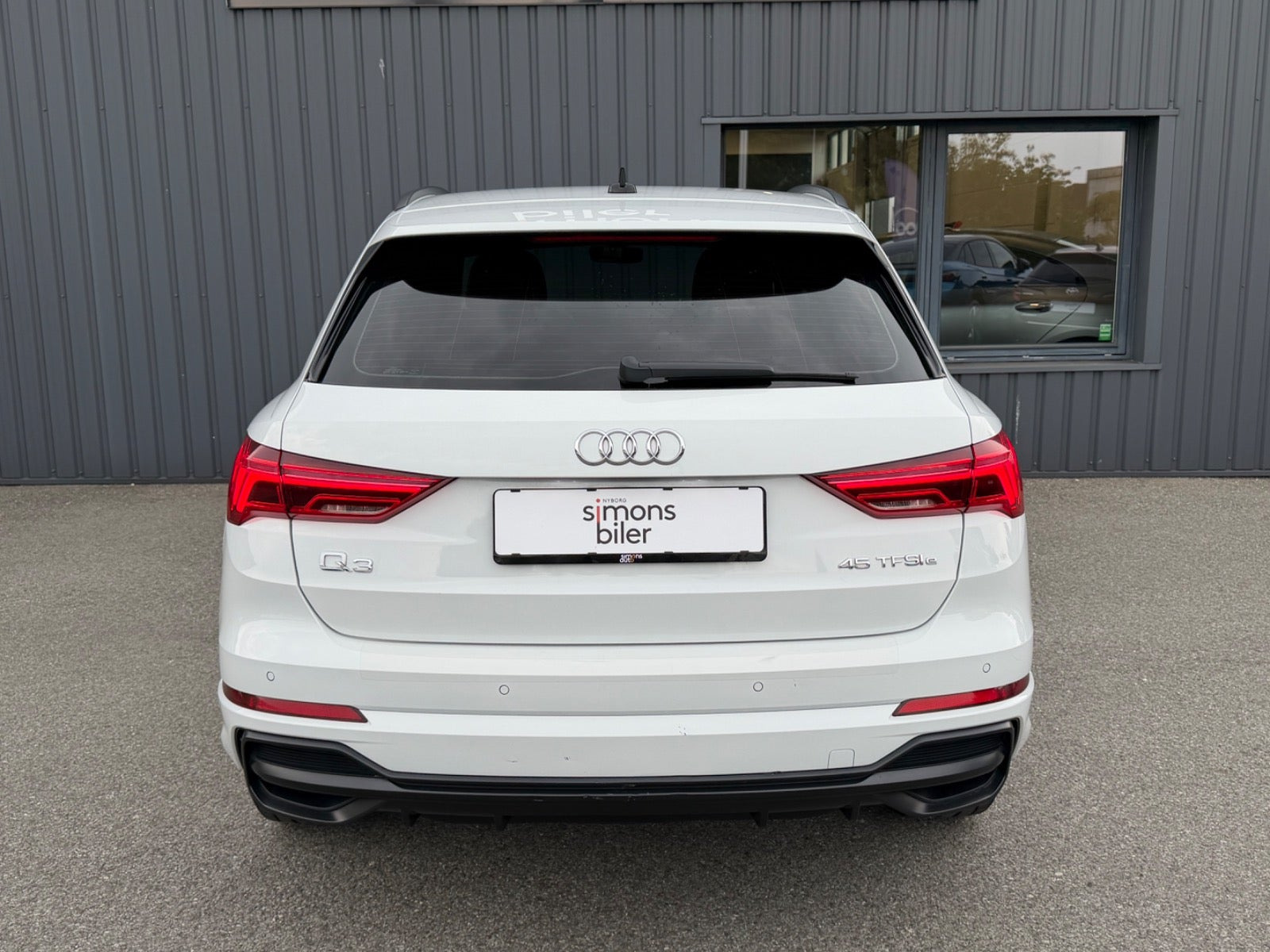 Hvid Audi Q3 fra 2021