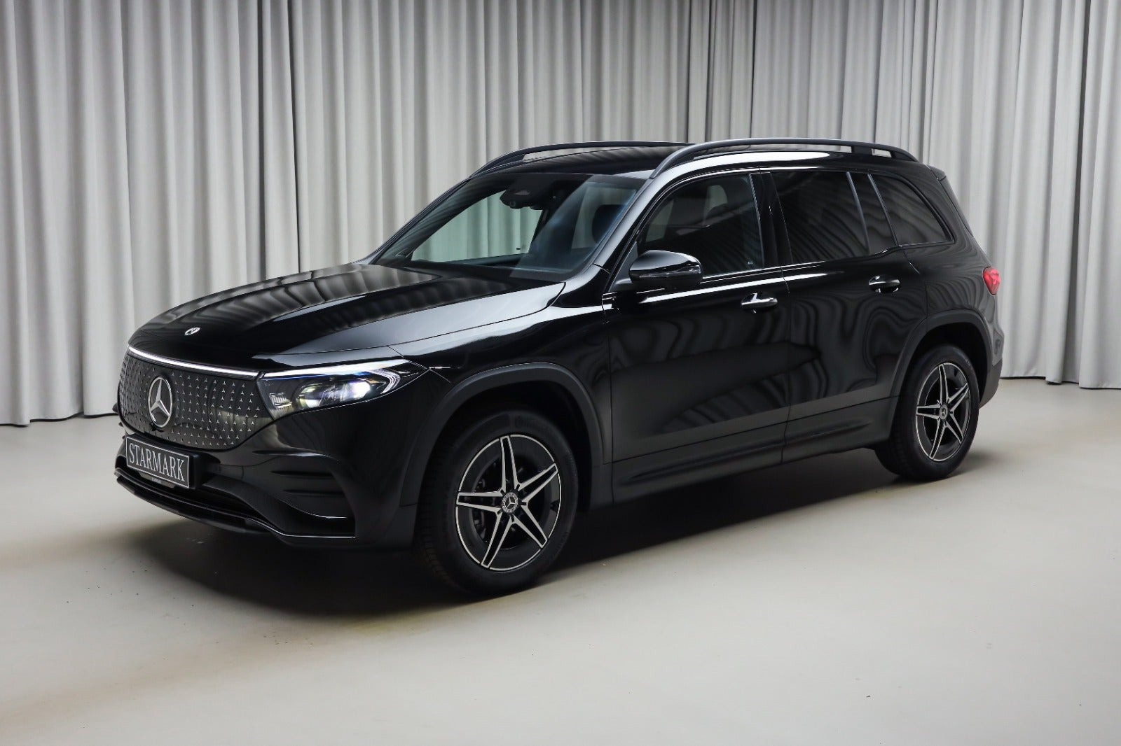 Sort Mercedes EQB250+ fra 2026