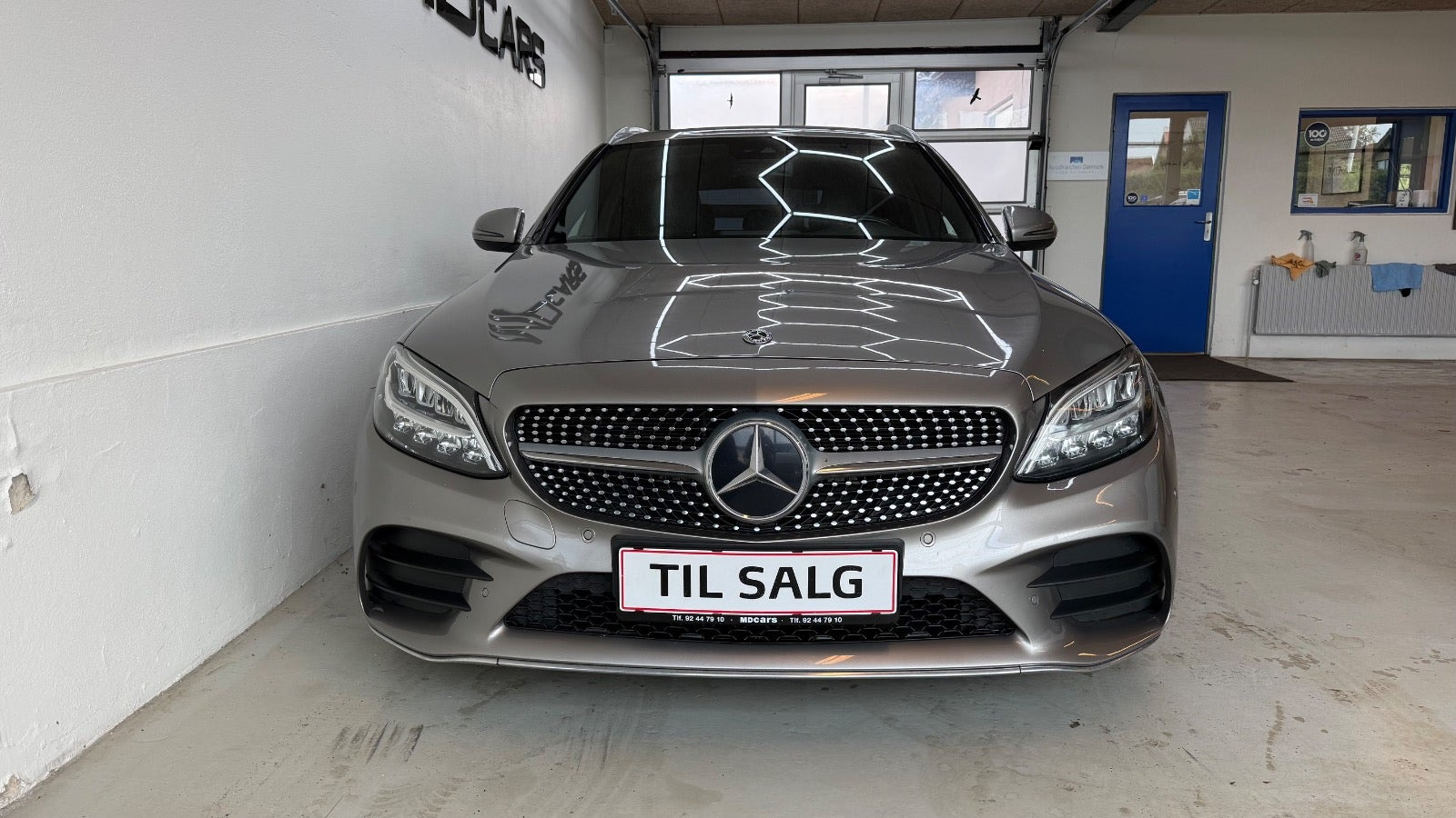 Orange Mercedes C220 d fra 2019