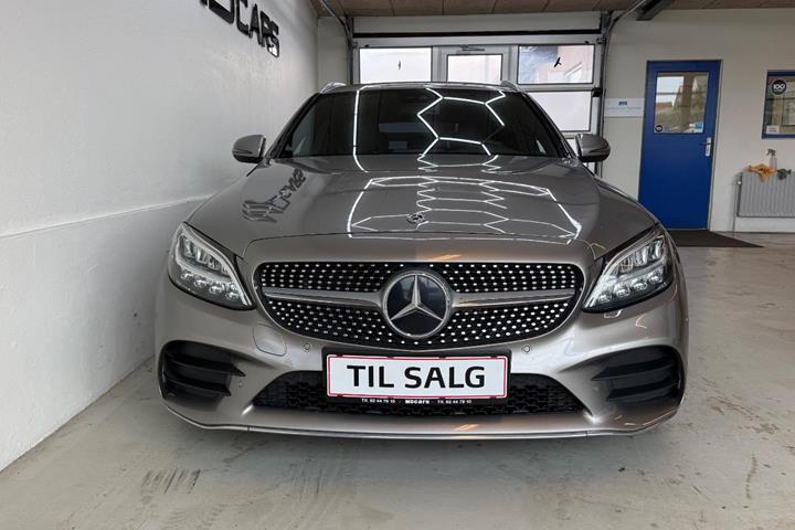 Orange Mercedes C220 d fra 2019