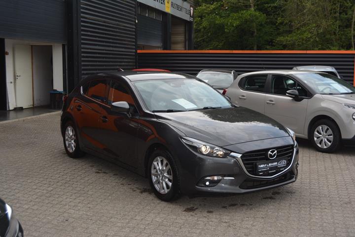 Grå Mazda 3 fra 2017