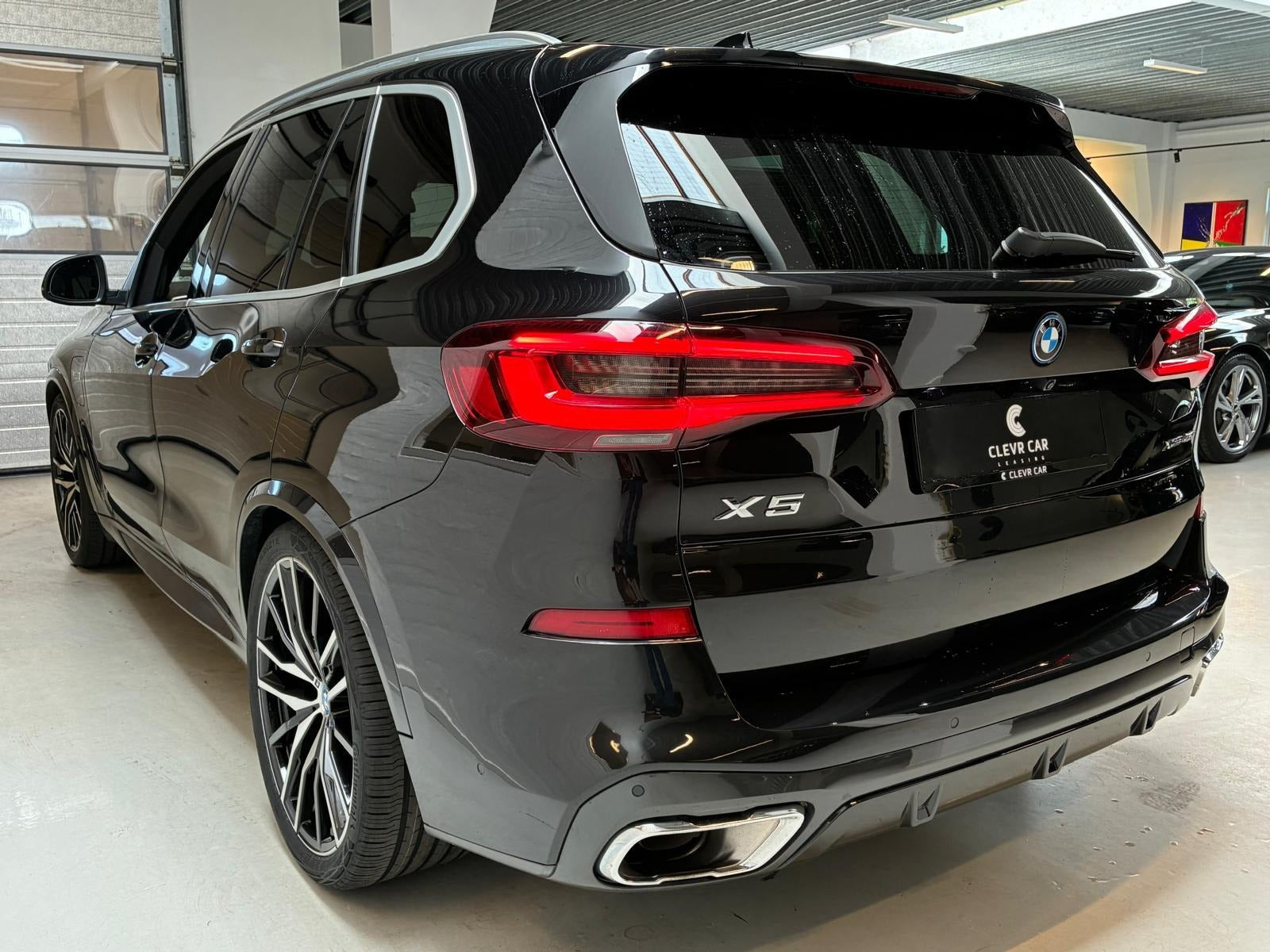 Sort BMW X5 fra 2023