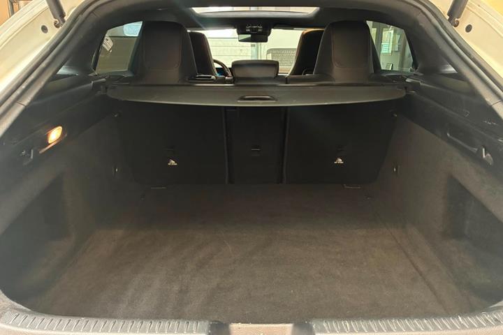Hvid Mercedes CLA35 fra 2020