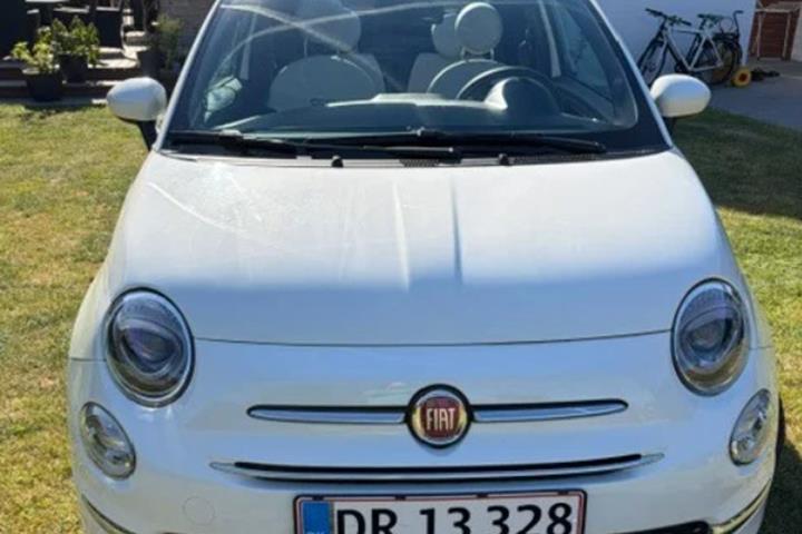 Hvid Fiat 500C fra 2023