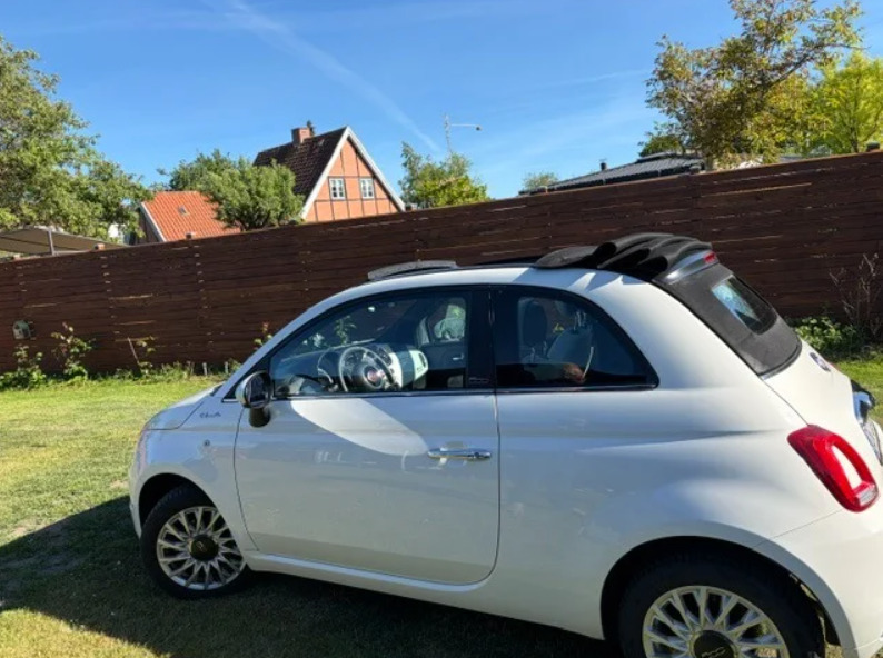 Hvid Fiat 500C fra 2023