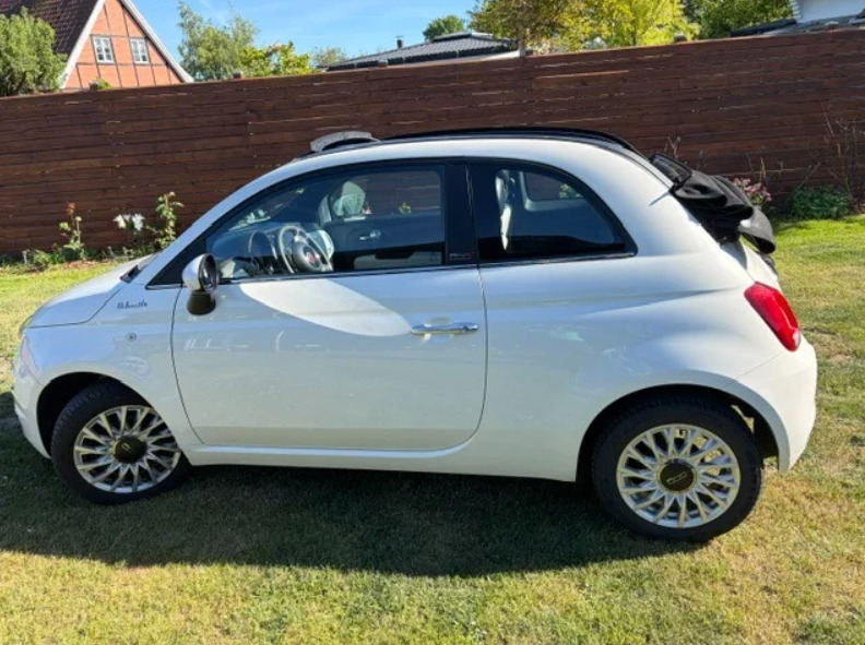 Hvid Fiat 500C fra 2023