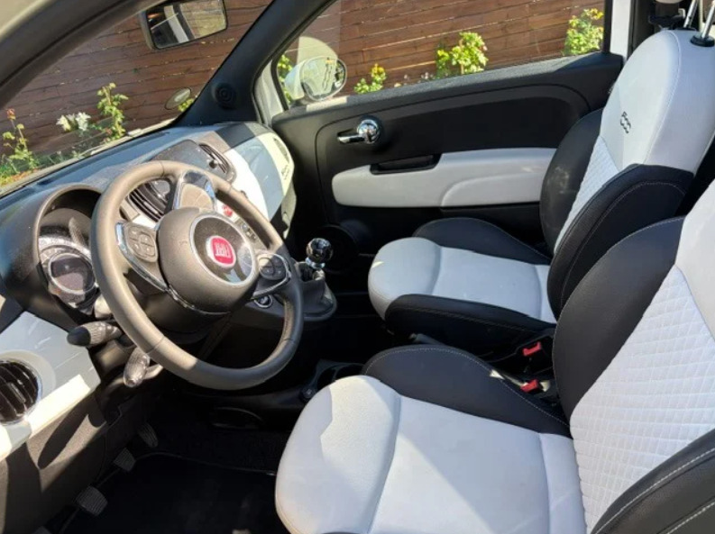 Hvid Fiat 500C fra 2023