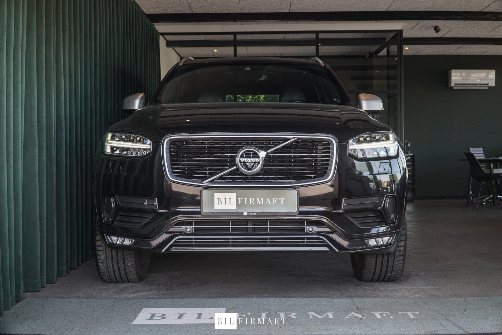 Sort Volvo XC90 fra 2018