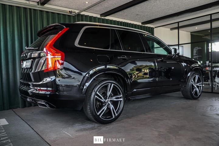 Sort Volvo XC90 fra 2018