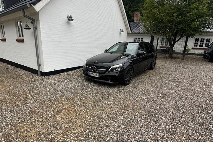 Sort Mercedes C220 d fra 2018