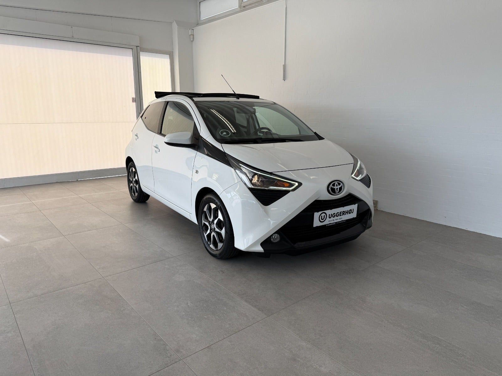 Hvid Toyota Aygo fra 2021