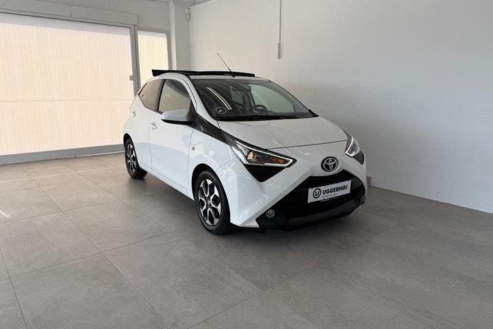 Hvid Toyota Aygo fra 2021
