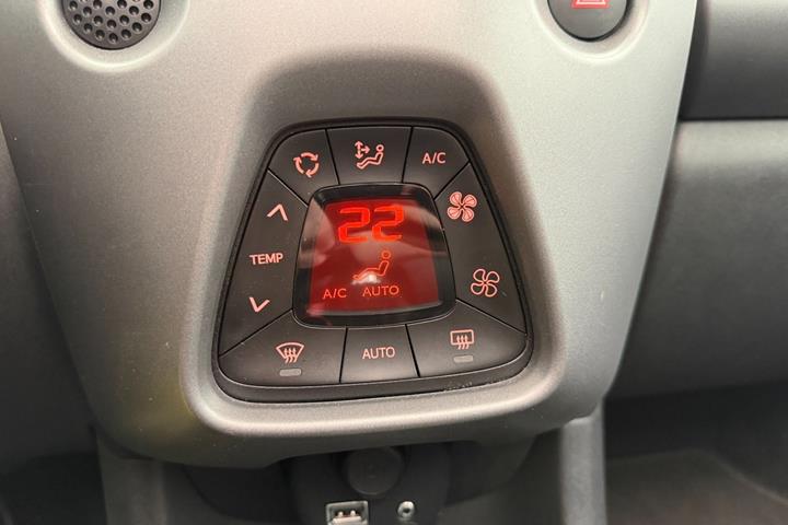 Hvid Toyota Aygo fra 2021