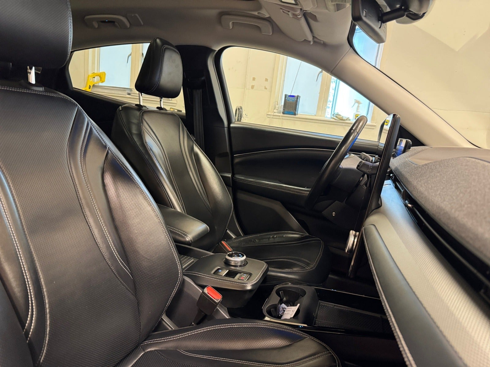 Sort Ford Mustang Mach-E fra 2022