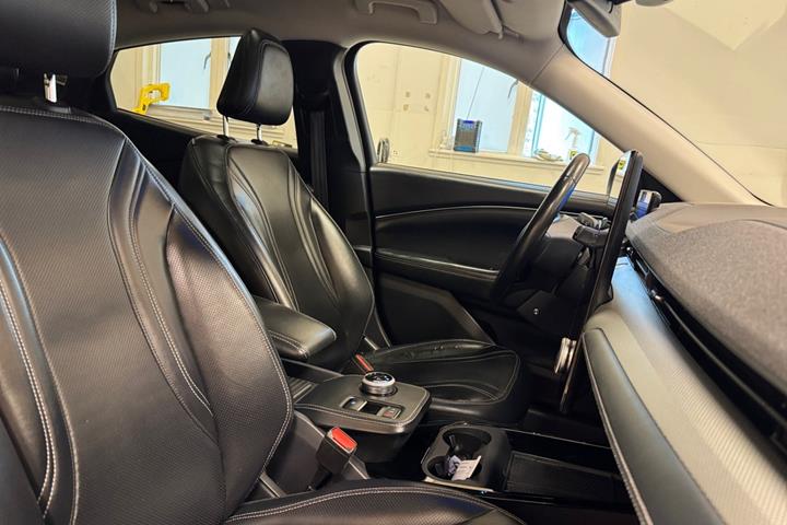 Sort Ford Mustang Mach-E fra 2022