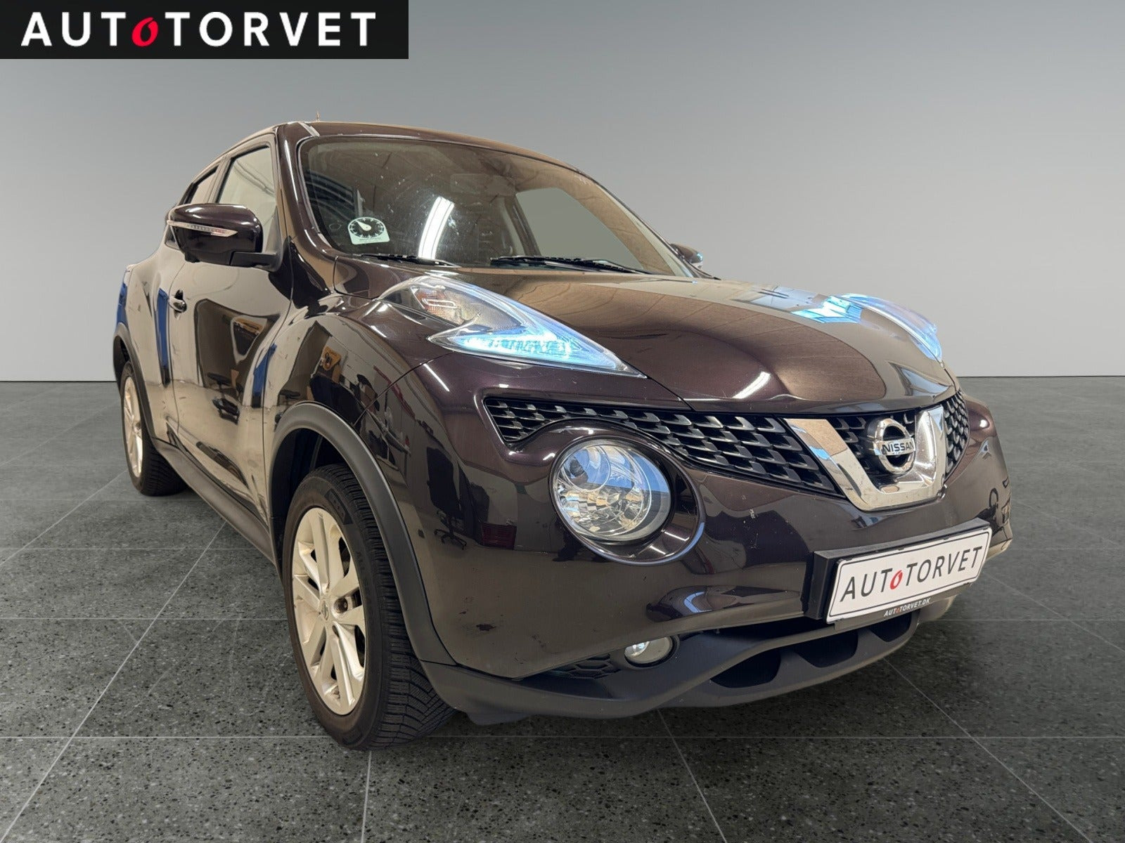 Brun Nissan Juke fra 2011