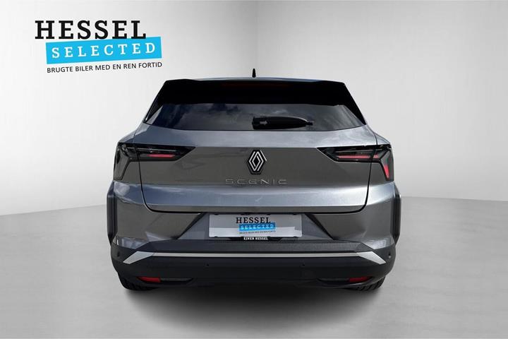 Grå Renault Scenic E-Tech fra 2024