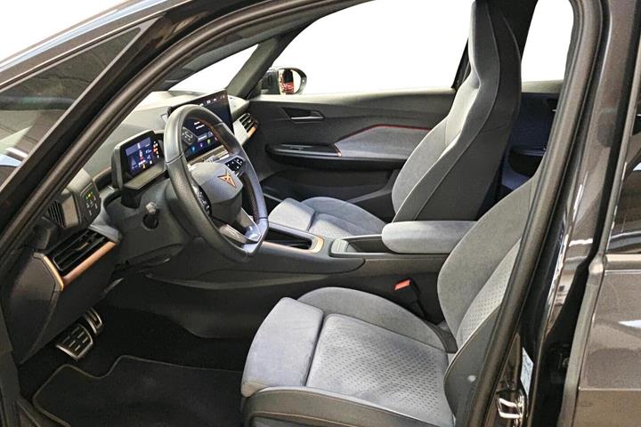Grå Cupra Born fra 2024