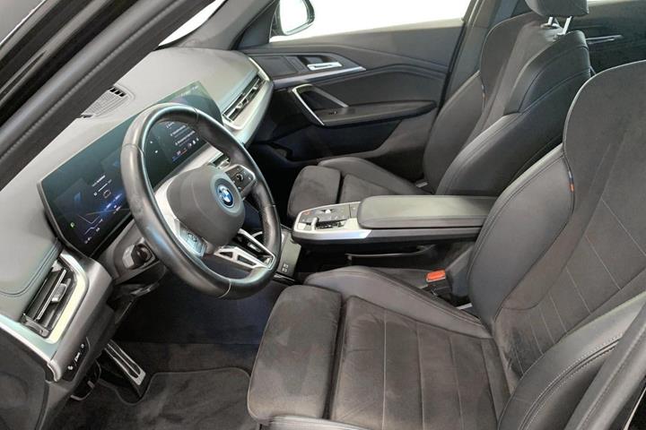 Sort BMW iX1 fra 2024