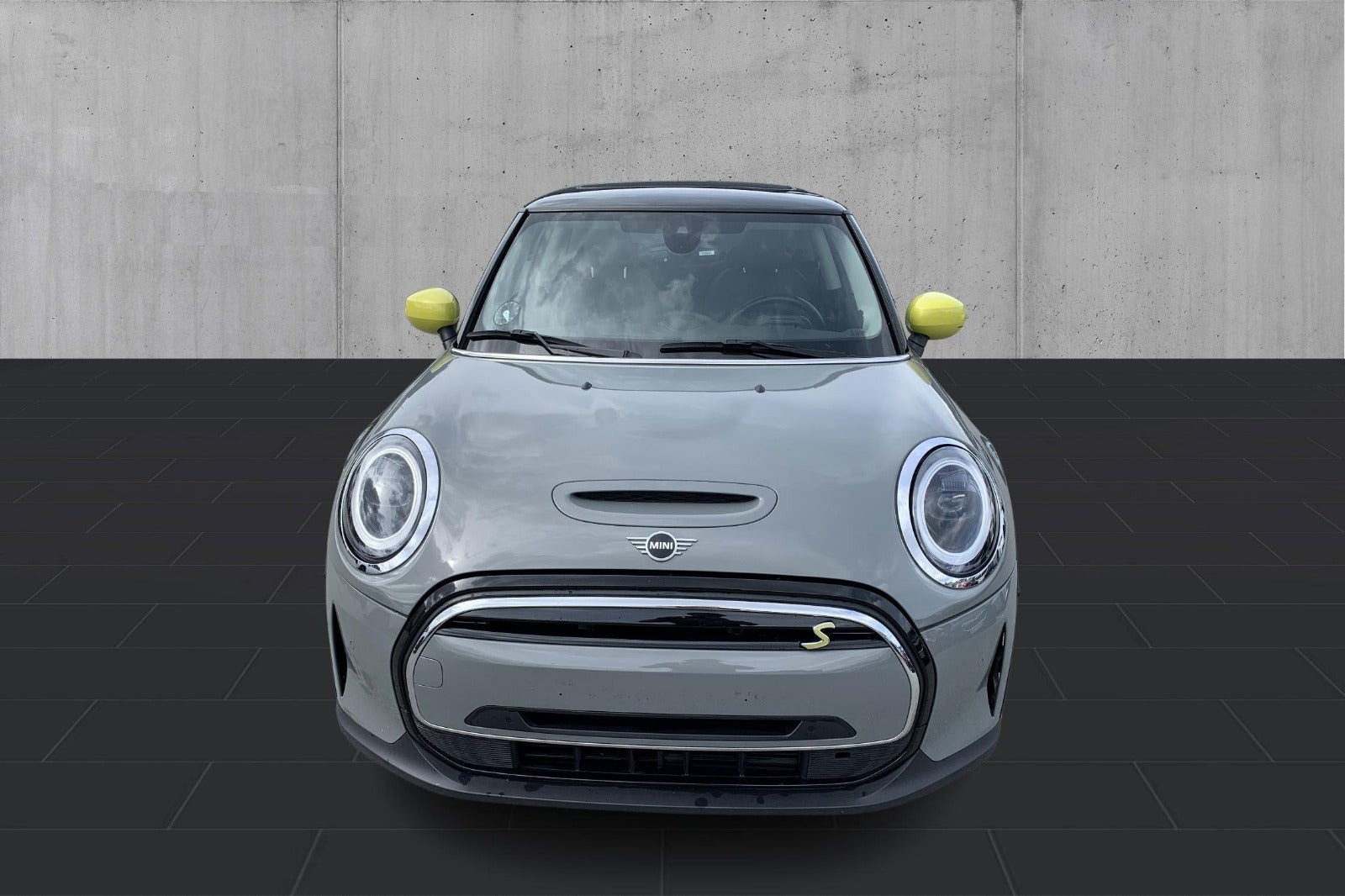 Grå Mini Cooper SE fra 2023