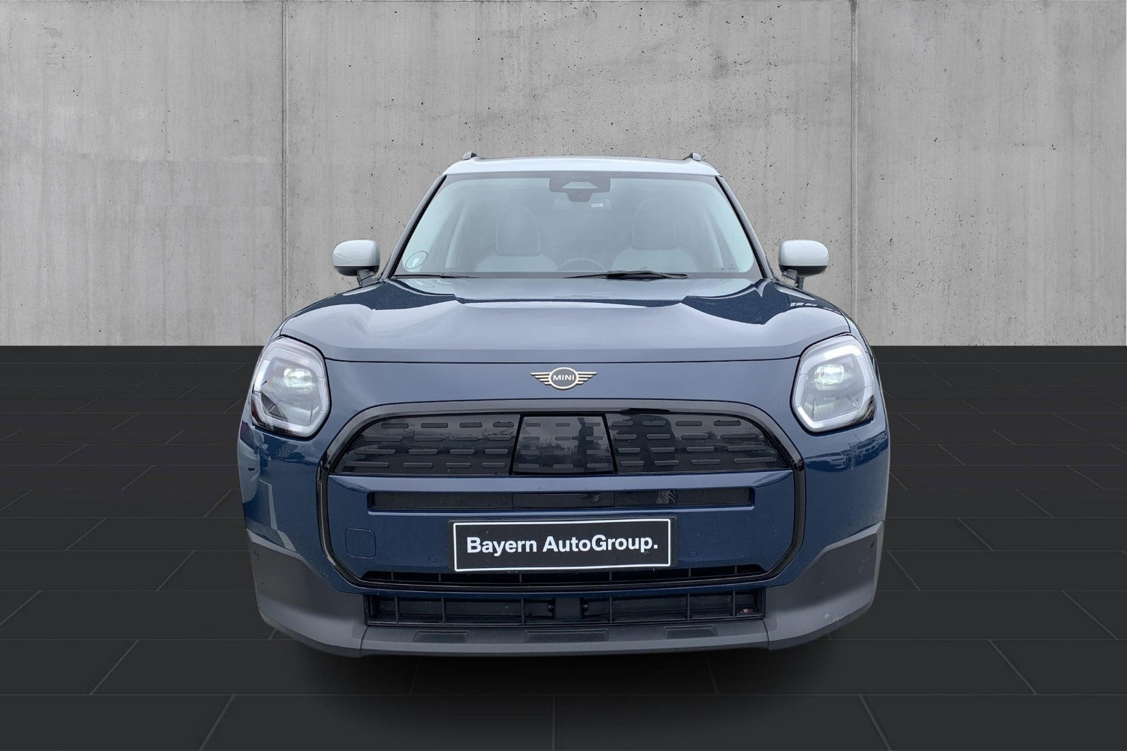 Blå Mini Countryman E fra 2025
