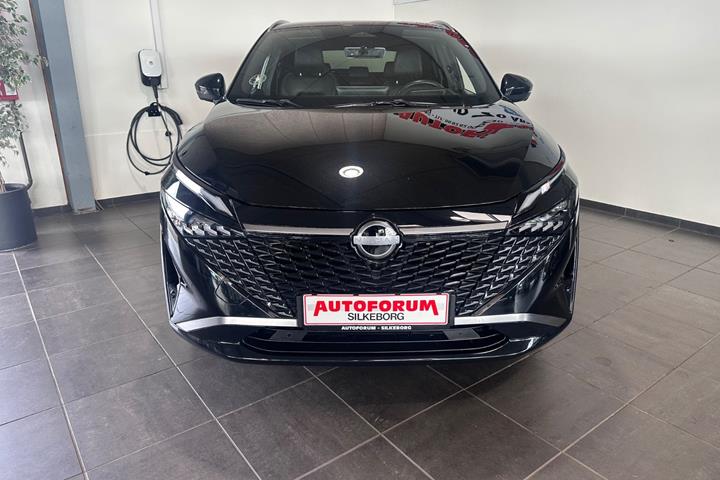 Sort Nissan Qashqai fra 2025