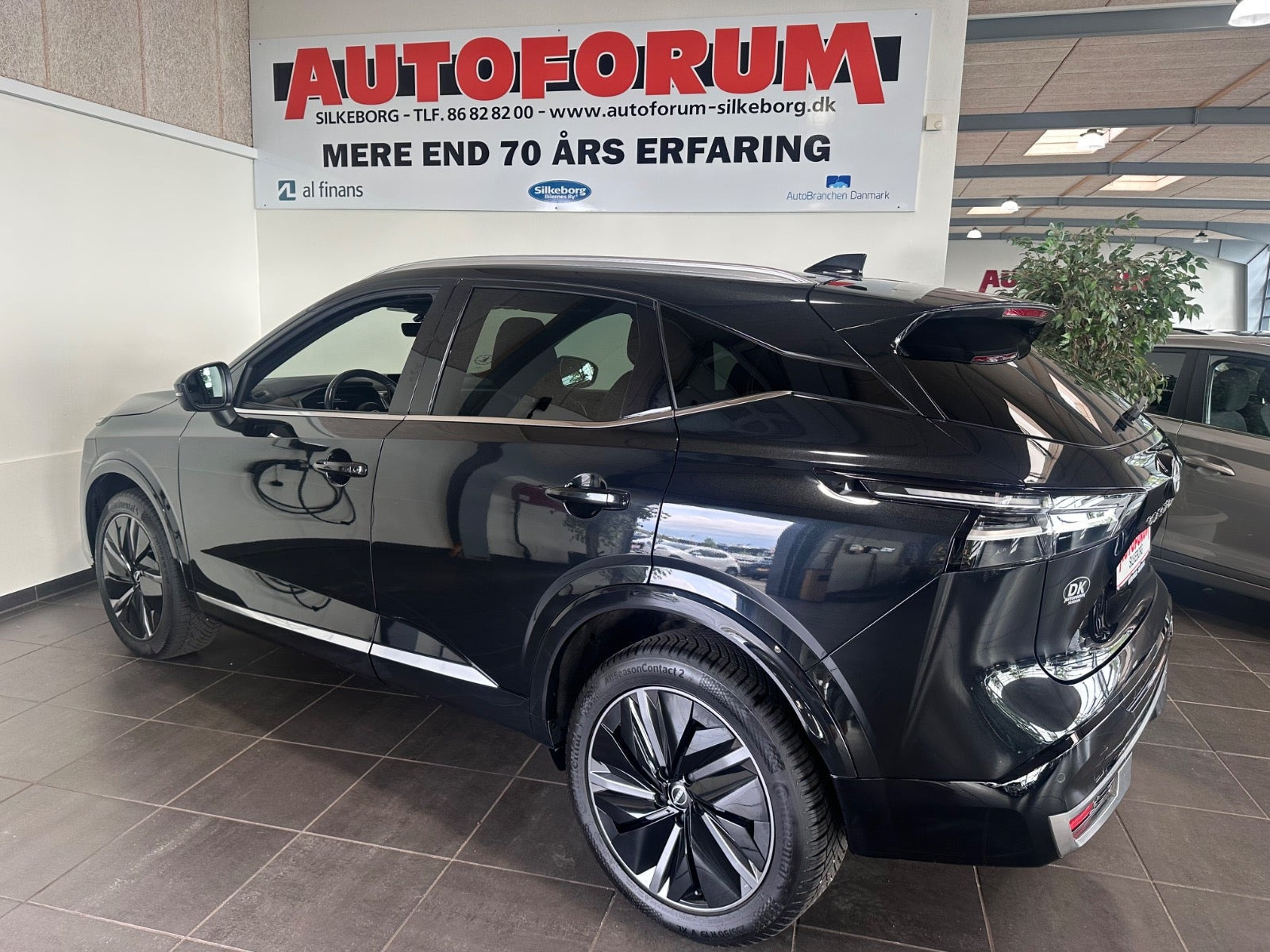Sort Nissan Qashqai fra 2025