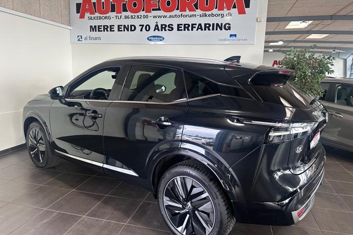 Sort Nissan Qashqai fra 2025