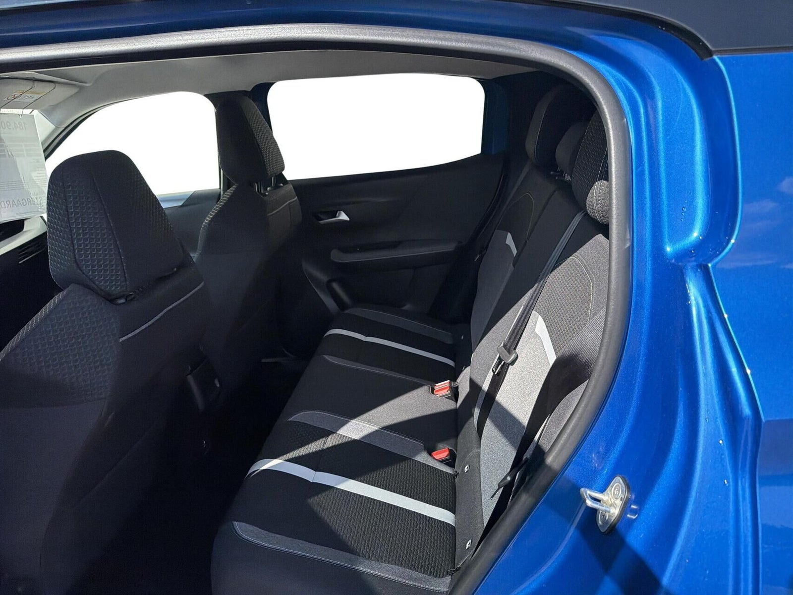 Blå Opel Frontera fra 2025