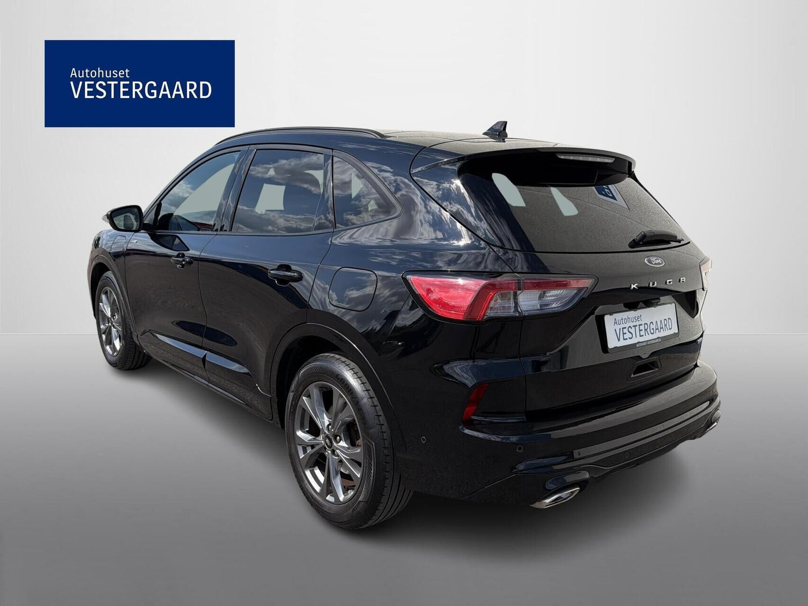 Sort Ford Kuga fra 2020