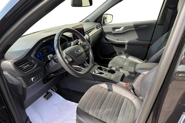 Sort Ford Kuga fra 2020