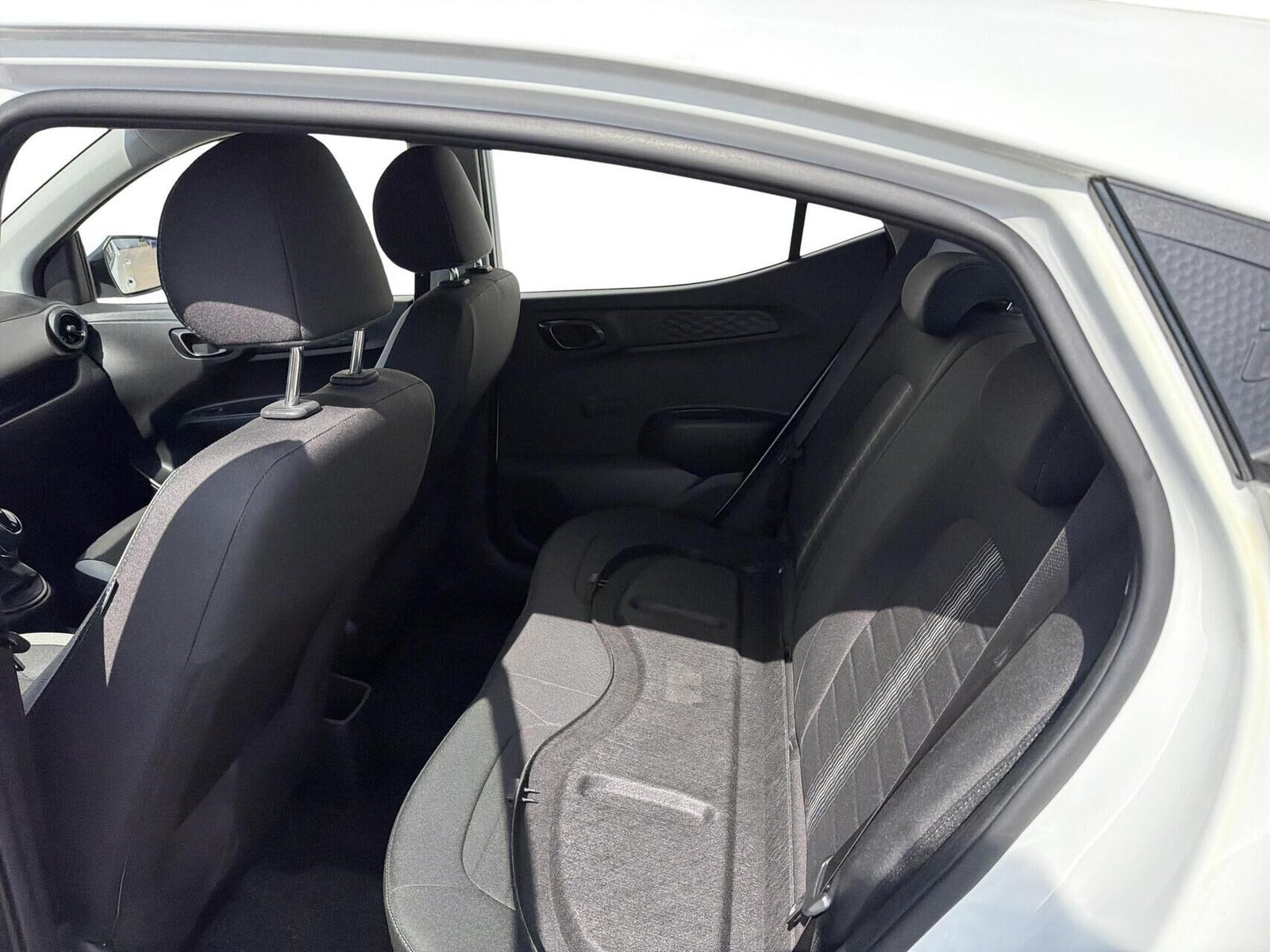 Hvid Hyundai i10 fra 2021