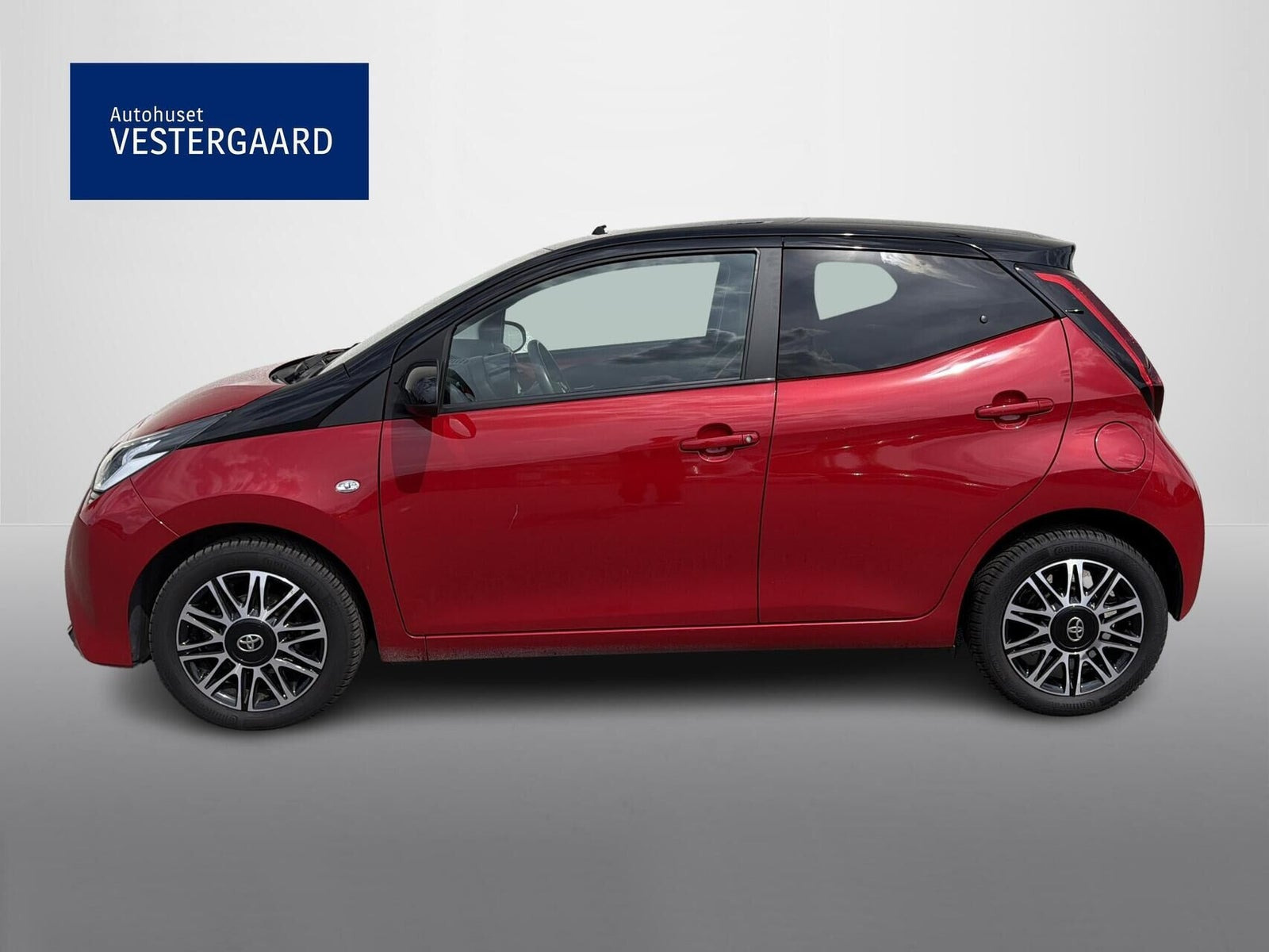 Rød Toyota Aygo fra 2020
