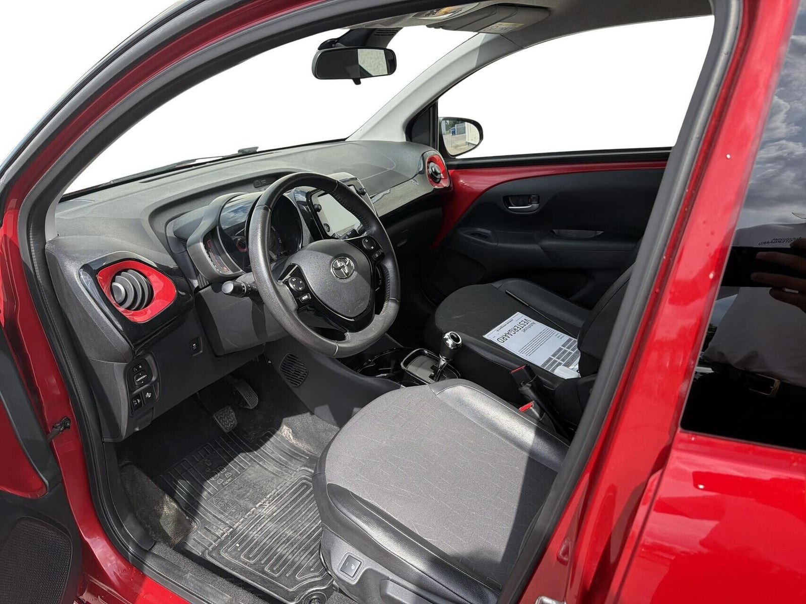 Rød Toyota Aygo fra 2020