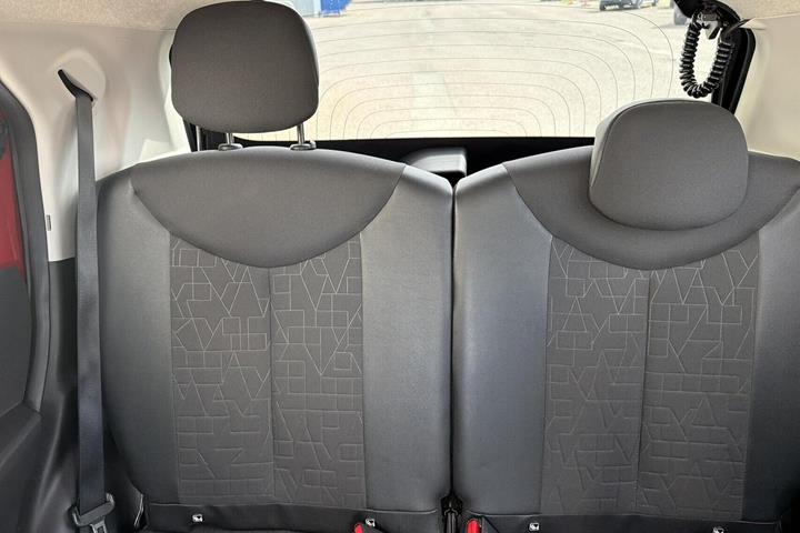 Rød Toyota Aygo fra 2020
