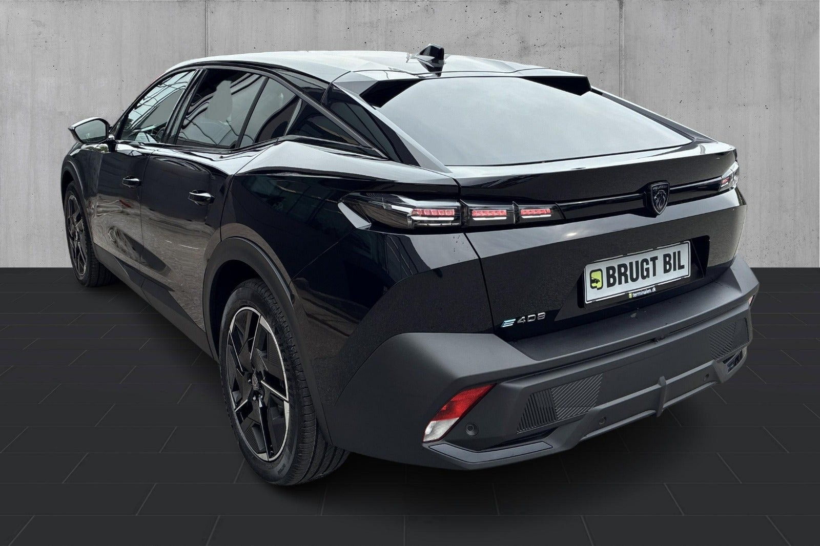 Sort Peugeot e-408 fra 2025