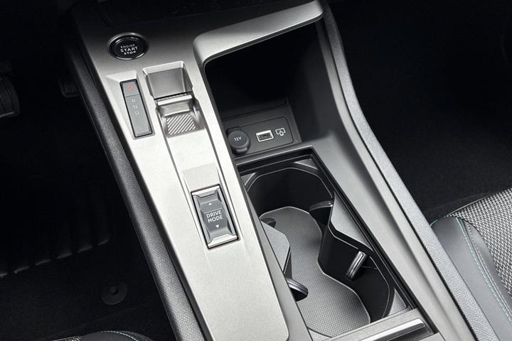 Sort Peugeot e-408 fra 2025