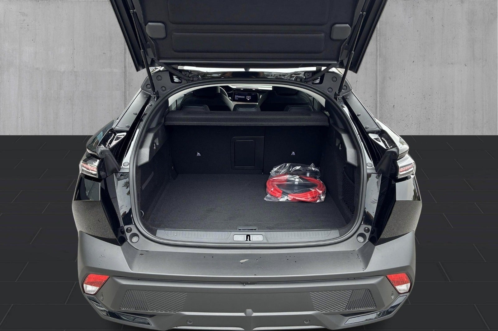 Sort Peugeot e-408 fra 2025