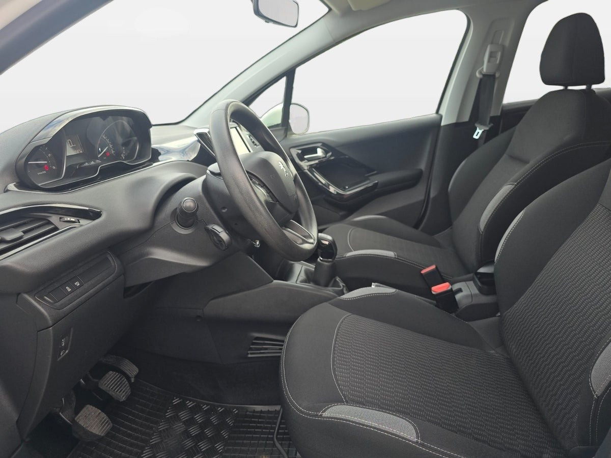 Hvid Peugeot 208 fra 2015
