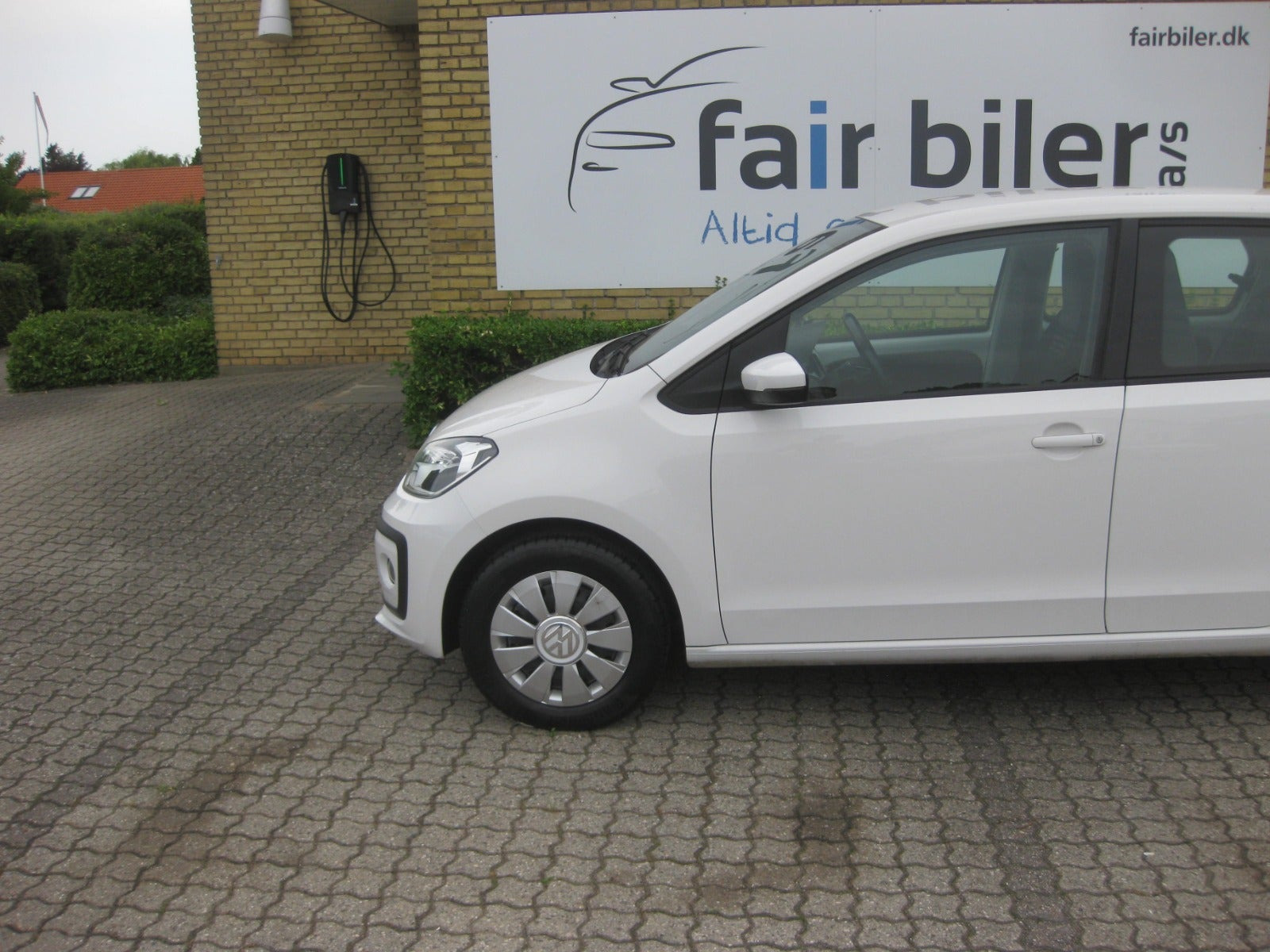 Hvid VW UP! fra 2020