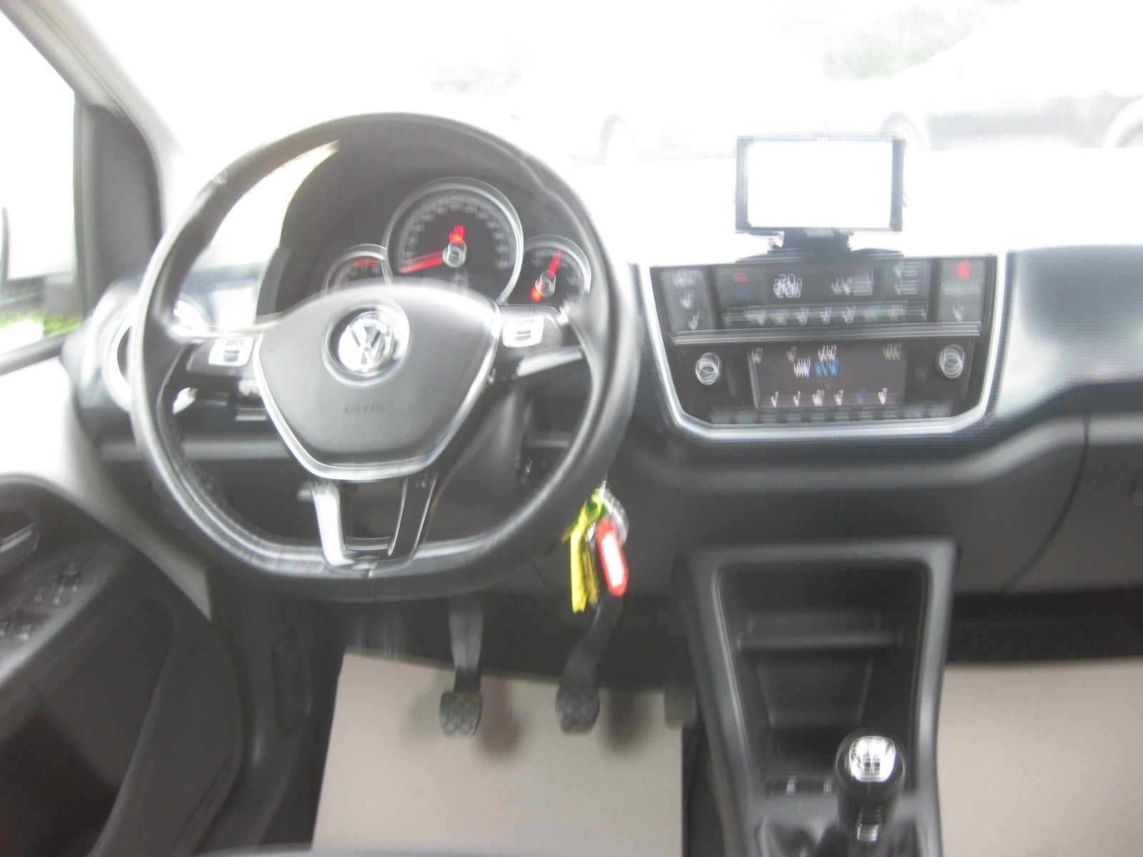 Hvid VW UP! fra 2020