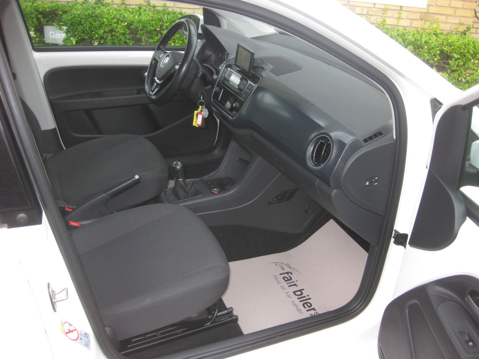 Hvid VW UP! fra 2020